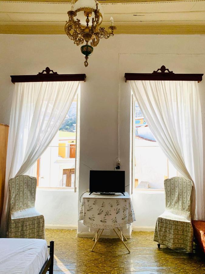 Marthas Traditional House Сими Экстерьер фото